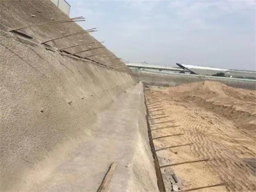 北湖河道边坡加固
